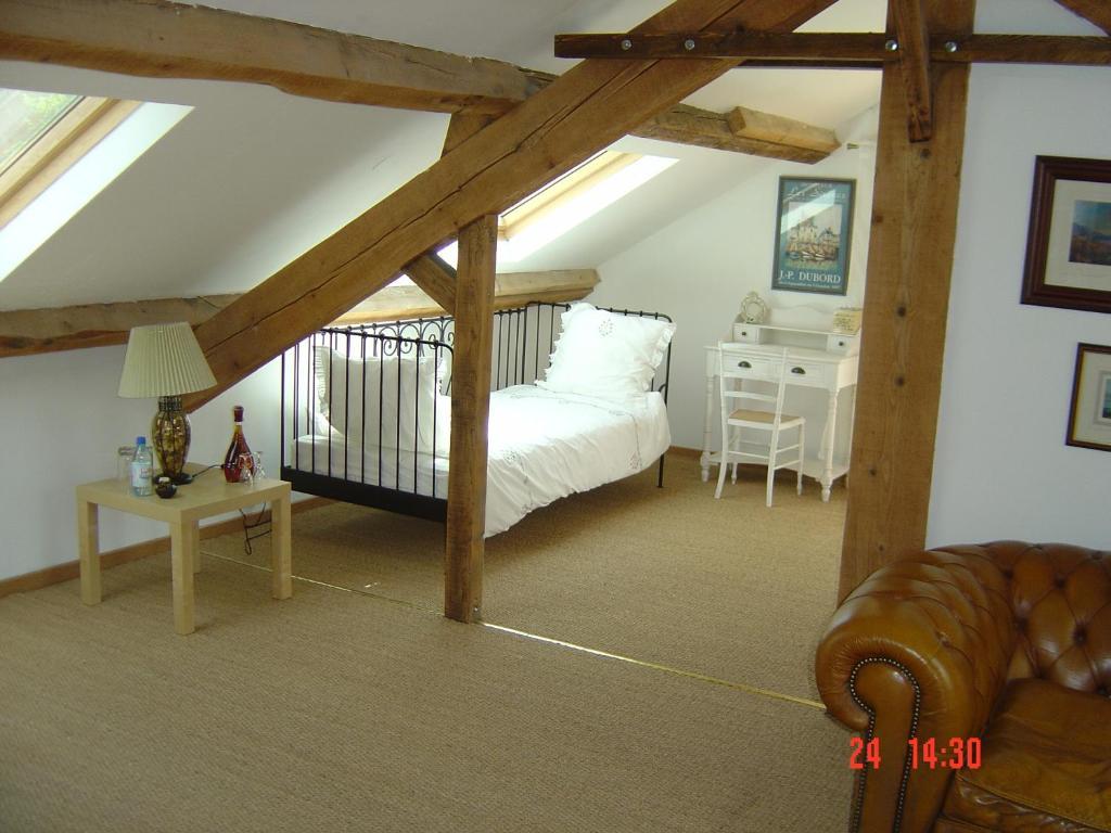 Aux Quatre Saisons Axat Bed & Breakfast Room photo