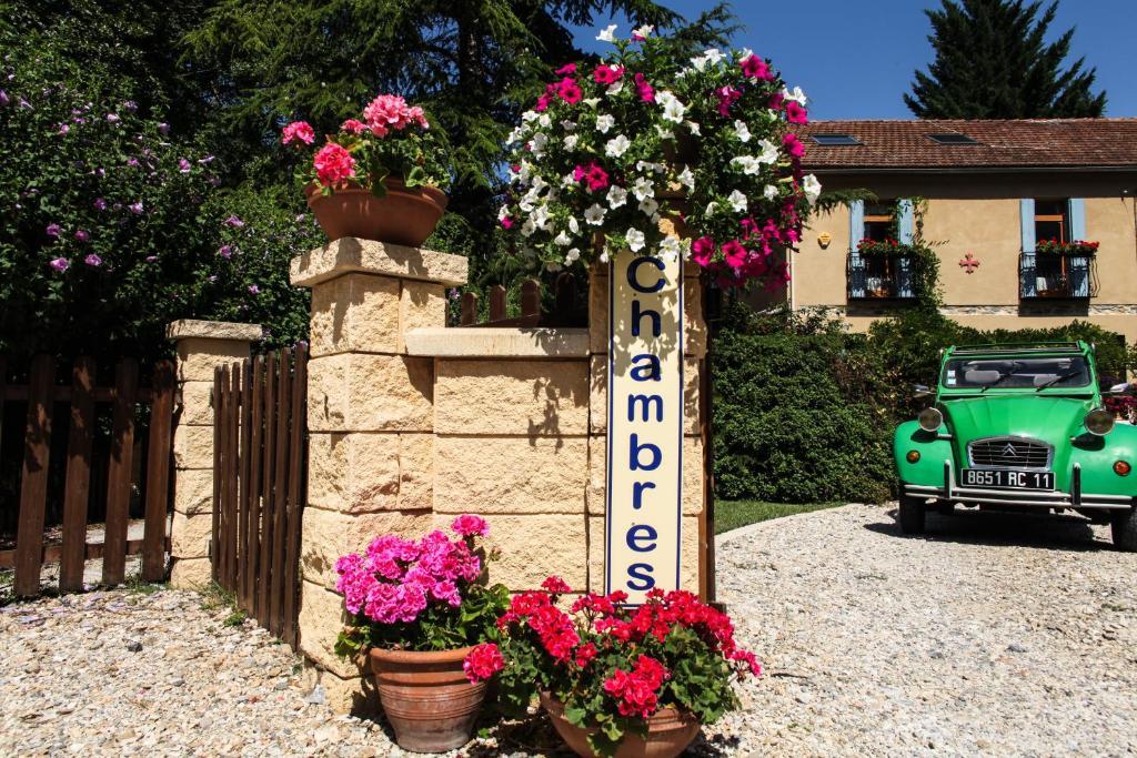 Aux Quatre Saisons Axat Bed & Breakfast Exterior photo